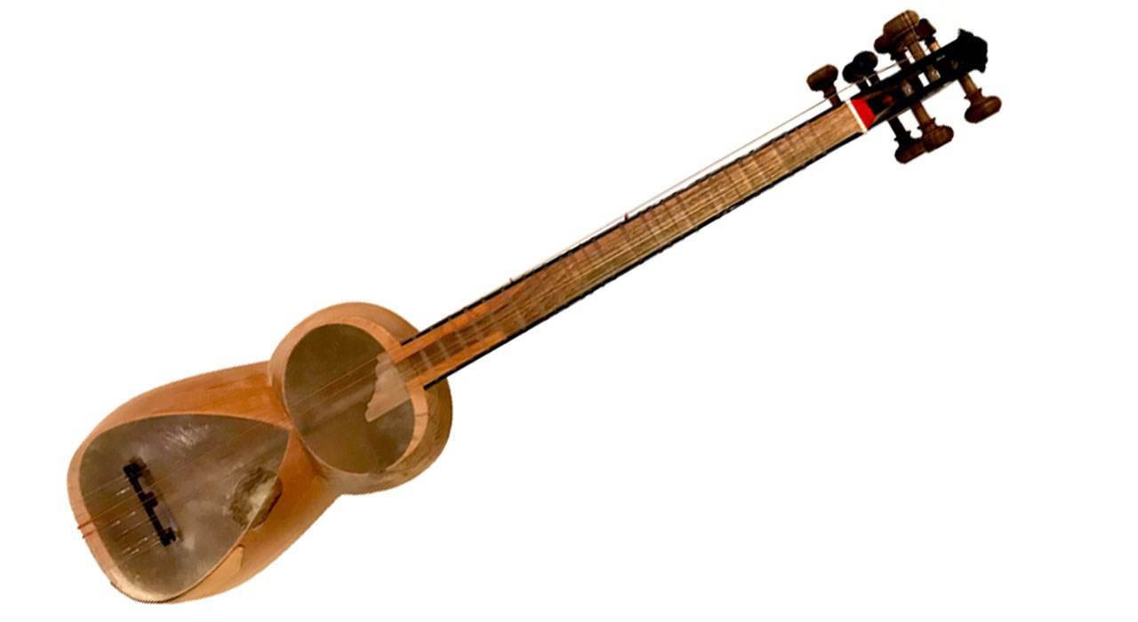 Azerbaijan Ana Tar String Instrument – Traditional Craftsmanship