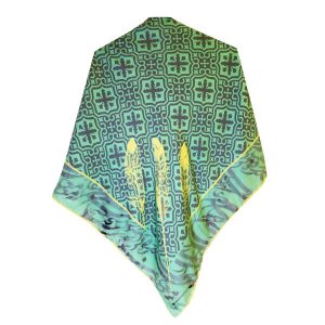 Persian Artistic Scarf for Women – Luxe and Vibrant Nastaliq Print
