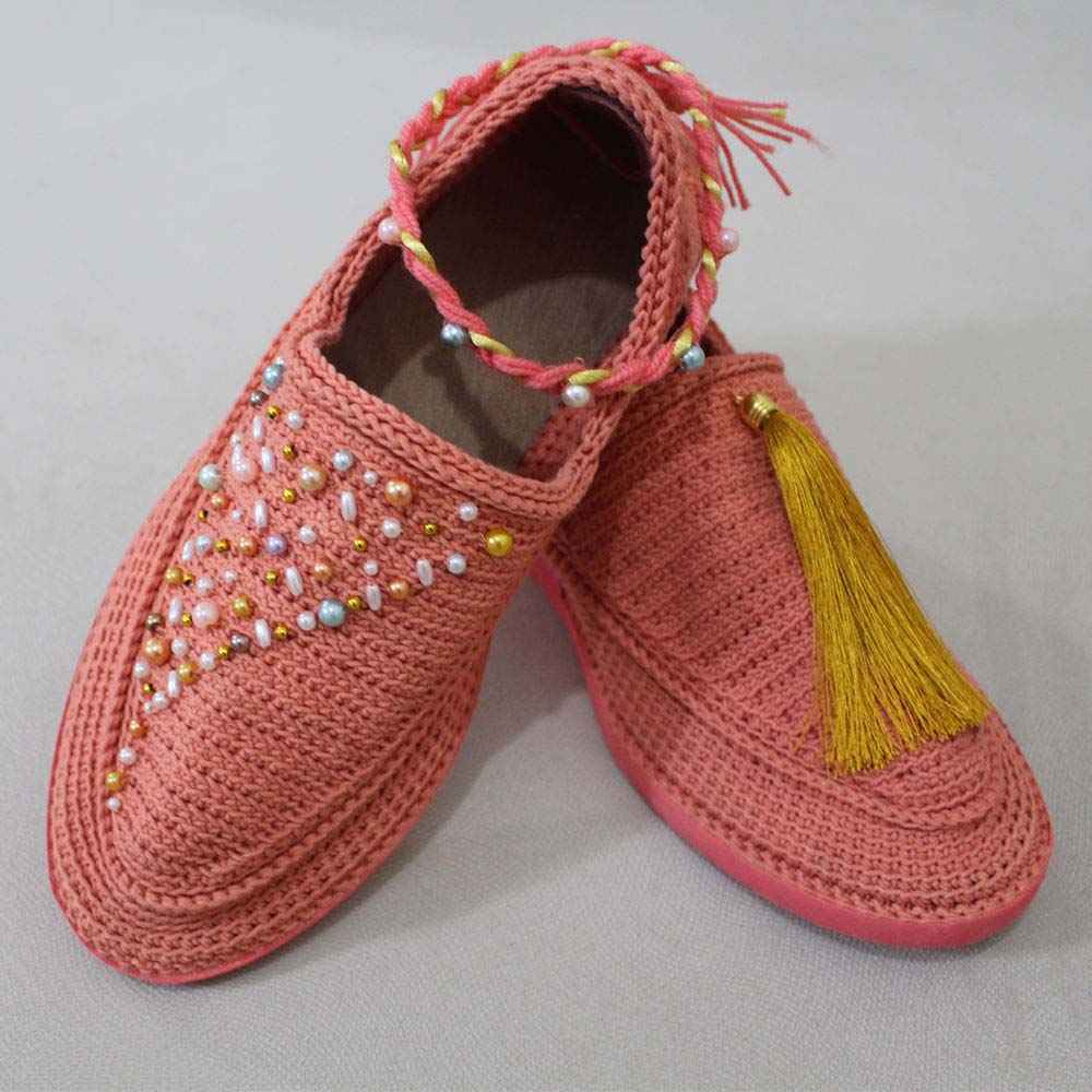 Handcrafted Persian Giveh Shoes – Artistic Red Pink Model