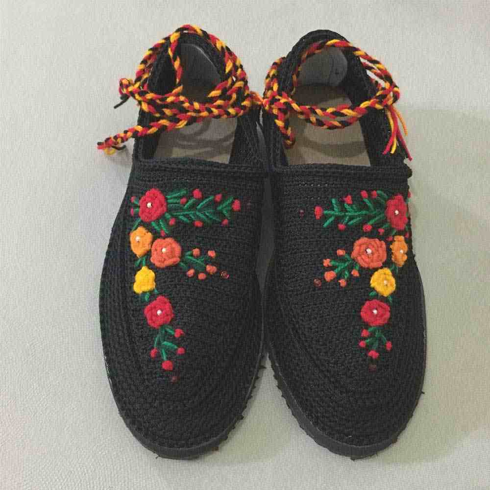 Handcrafted Persian Giveh Shoes – Traditional Floral Klash