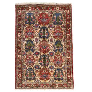 Hand-Knotted Persian Bakhtiyari Garden Rug (Traditional Bakhtiari Garden Khesti) – Cream Wool