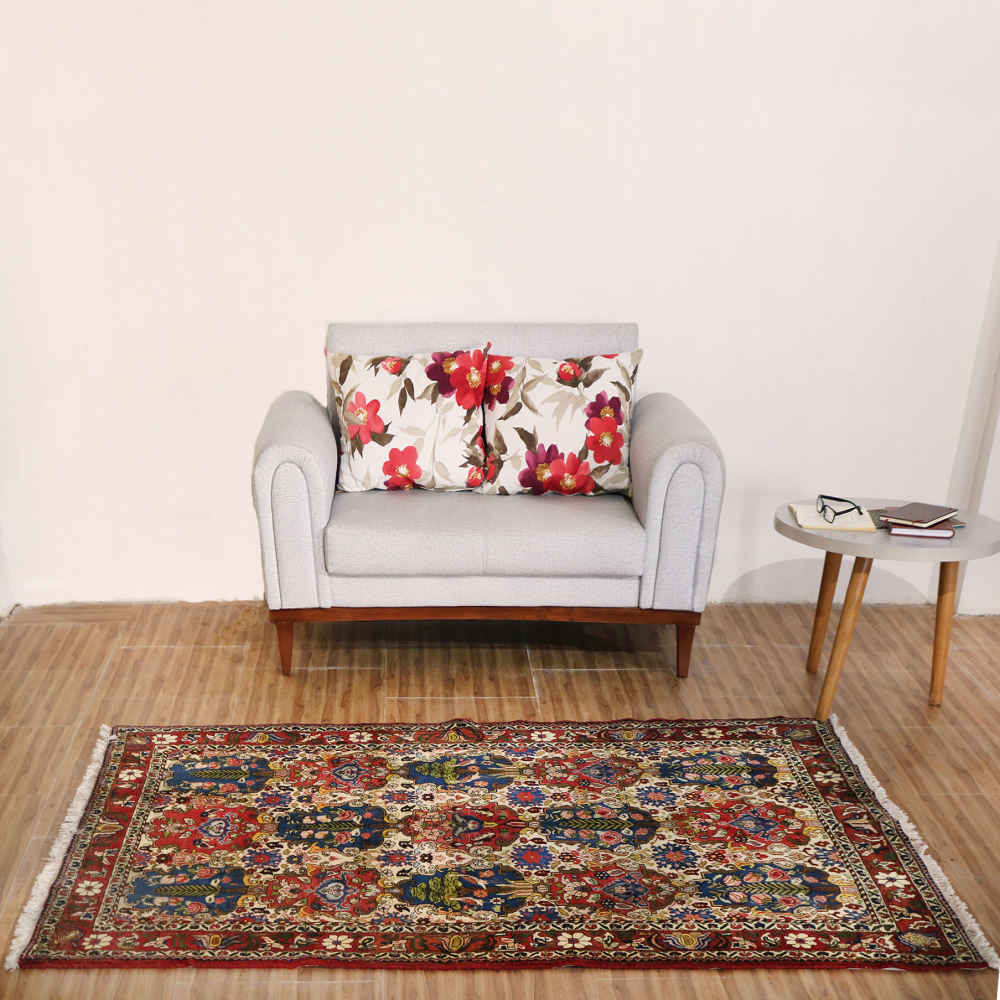 Hand-Knotted Persian Bakhtiyari Garden Rug (Traditional Bakhtiari Garden Khesti) – Cream Wool