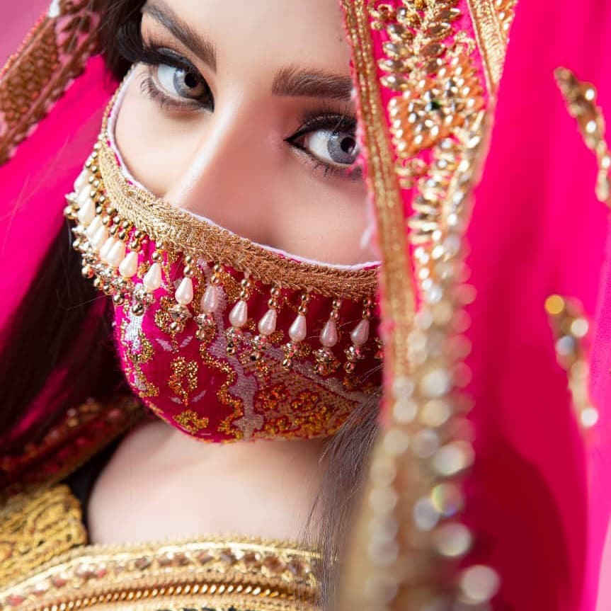 Handcrafted Fashion Embroidered Face Mask for Women – Model Negin