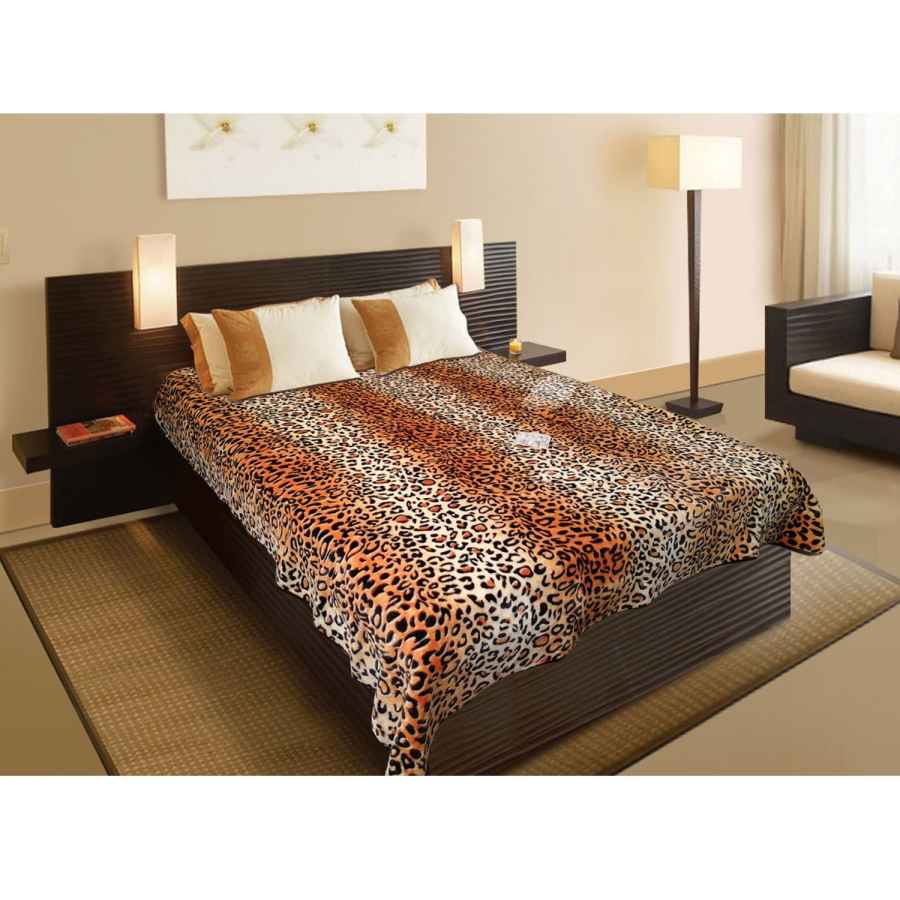 Golbaft Iranian Double Bed Blanket Leopard