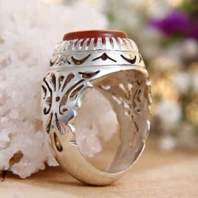 Bright Red Yemeni Aqeeq Silver Gemstone Ring for Men – Traditional Persian Design
