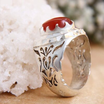 Red Yemeni Aqeeq Silver Gemstone Ring for Men – Traditional Persian Design