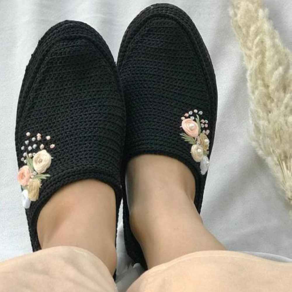 Giveh Shoes – Persian Handcrafted Breathable Footwear & Handbag Model