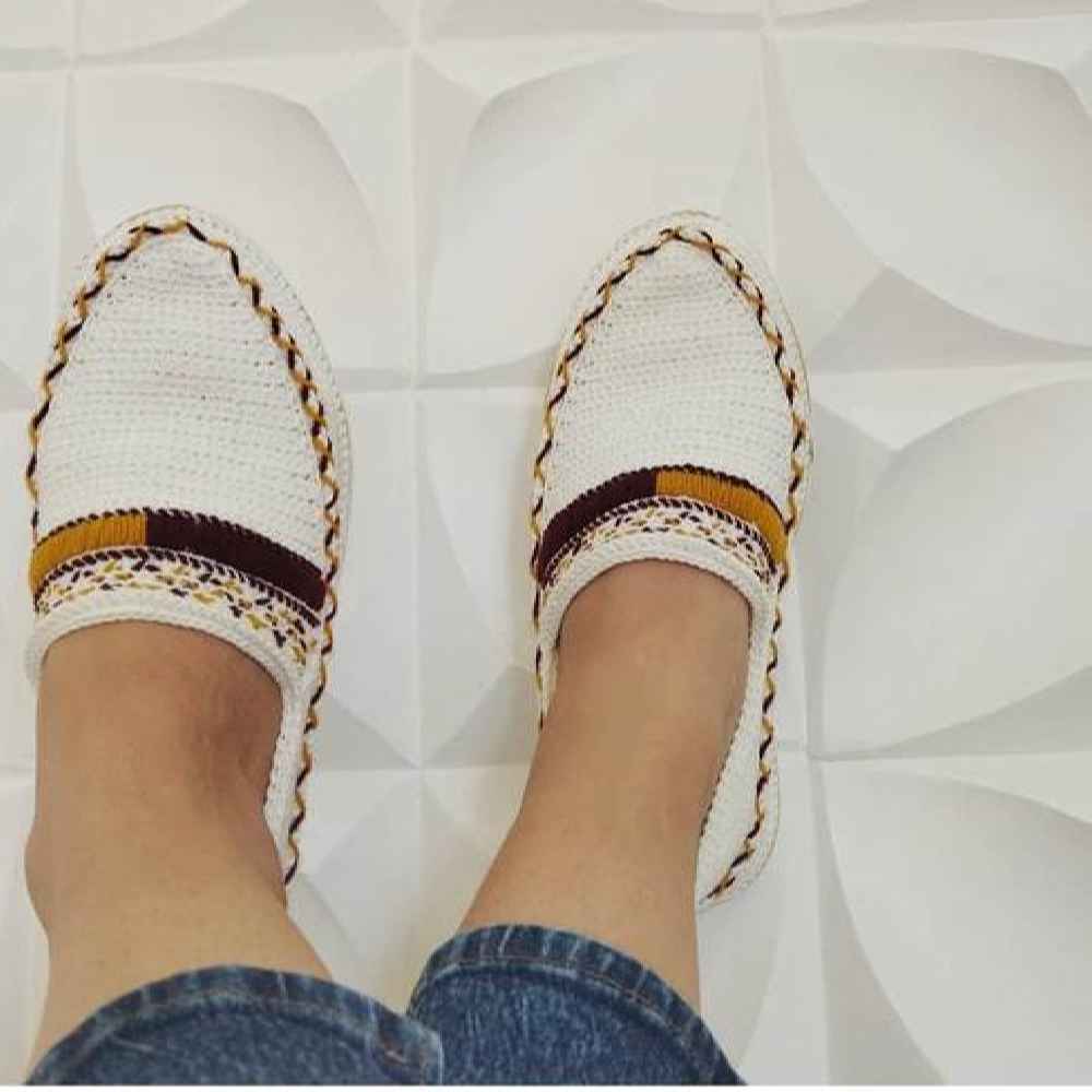 Handcrafted Persian Giveh Shoes – White Striped Tradition Model