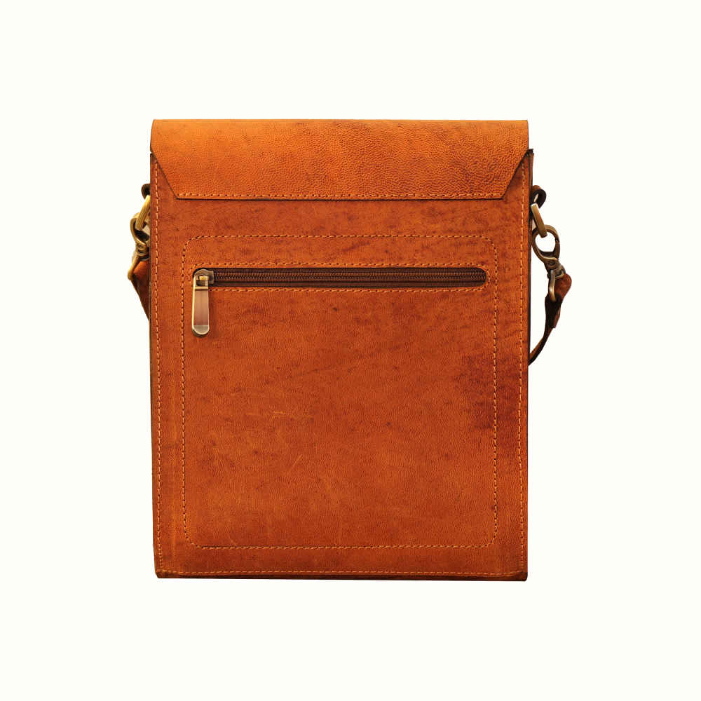 Luxurious Handcrafted Leather Crossbody Bag – Honey Edition
