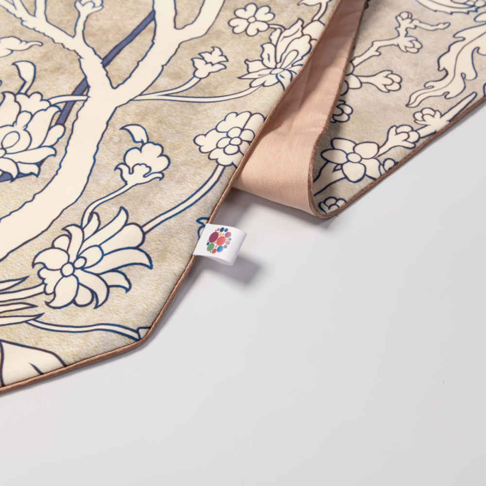 Persian Elegance White Velvet Table Runner Sima