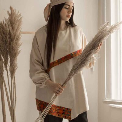 Elegant Persian Manto Lara with Chic Contemporary Style