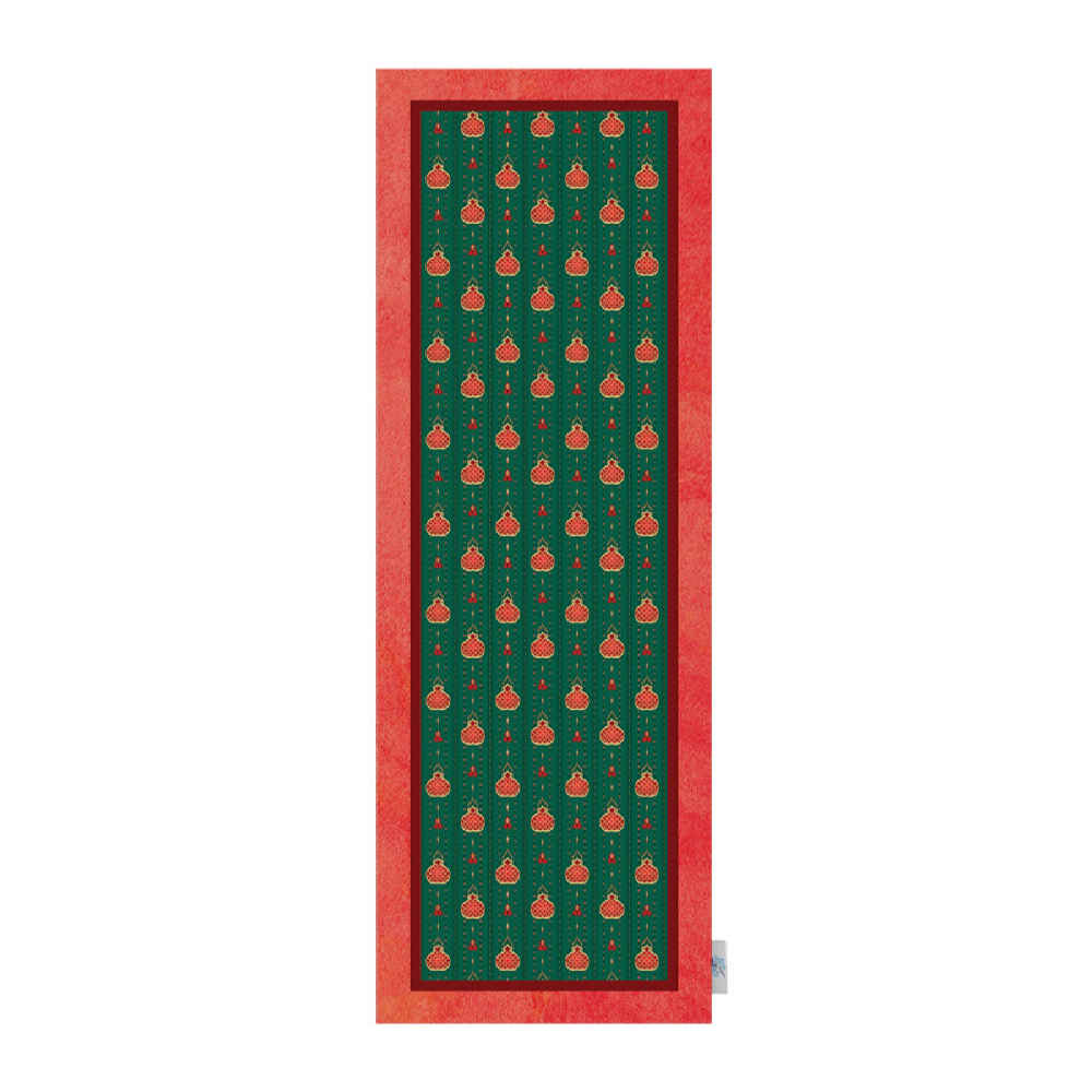 Persian Elegance Velvet Table Runner Model Yalda