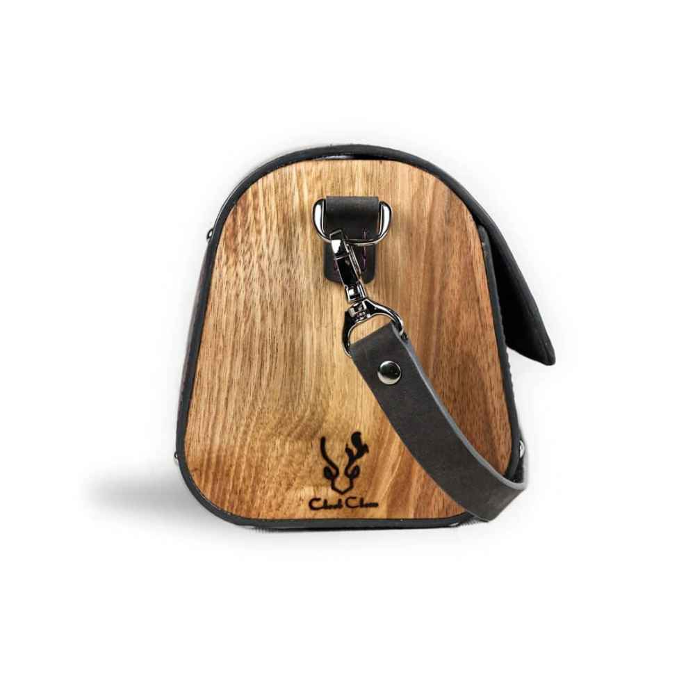 Luxurious Handcrafted Leather Crossbody Shoulder Bag – Petos Model