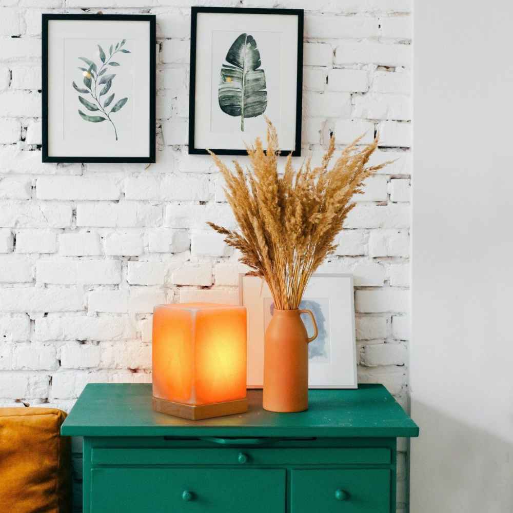Persian Cube Salt Lamp – Handcrafted Dara Design with Wooden Base
