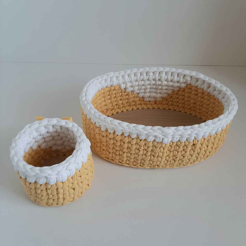 Set of 2 Crochet Storage Baskets Yarn Model Sara