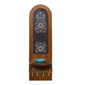 Decorative Wall Key Holder with the Deign Lina
