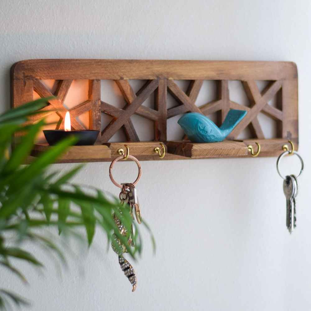 Decorative Wall Key Holder with the Deign Prandeh