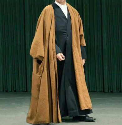 Men's Traditional Wool Bisht Cloak for Cold Seasons with Arab Heritage Design