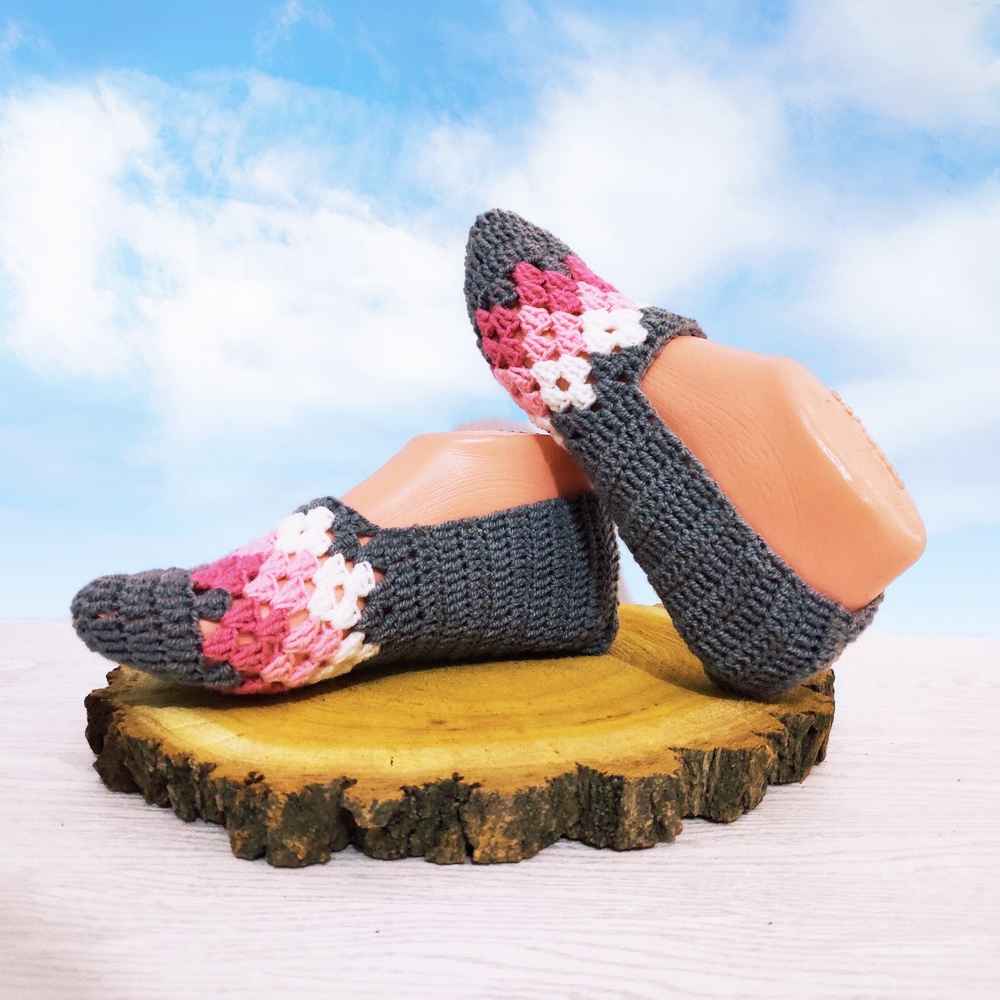 Crochet Slippers for Women Cotton Knitted Model Rosa
