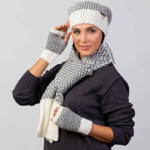 Women’s Knitted Hat and Scarf Set Model Sara