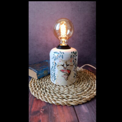 Artistic Handcrafted Cat-Figurine Ceramic Table Lamp