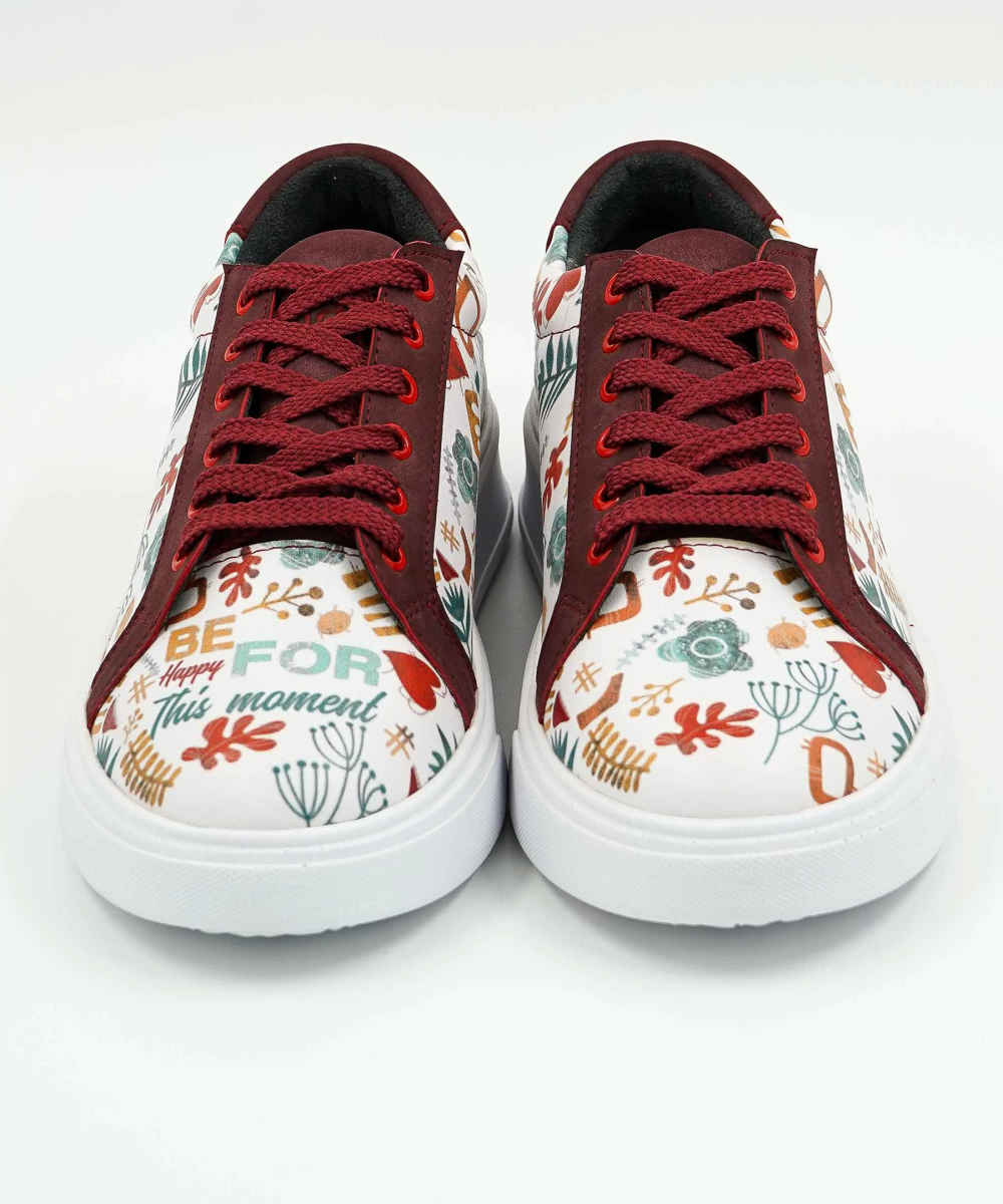 Graffiti Print Sneakers – Women’s Chic Casual Shoes Model Gmoment