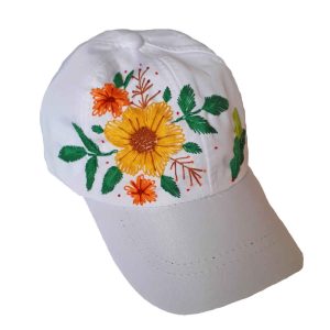 Streetwear Baseball Cap with Subtle Embroideryp – Model Sima