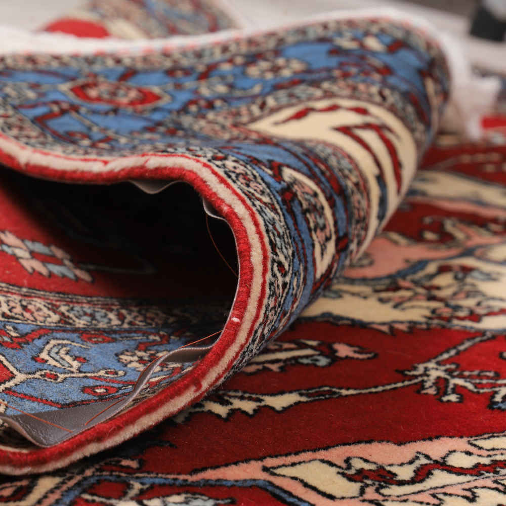 Hand-Knotted Persian Isfahan Yahya Rug (Classical Floral Medallion) – Red Wool