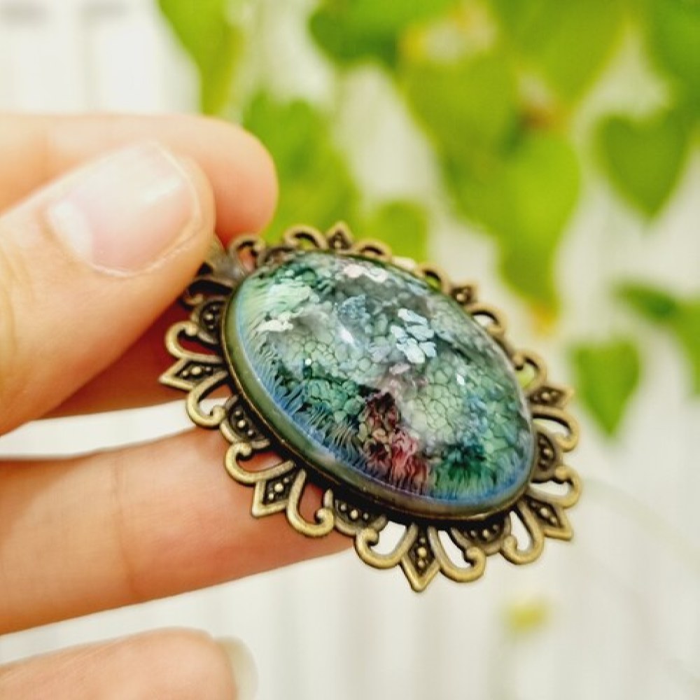 Handcrafted Resin Abstract Necklace – Bronze Toned Artisan Pendant