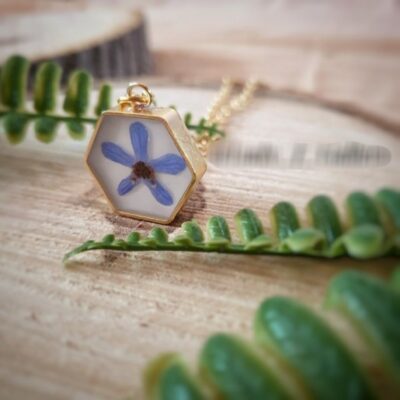 Handcrafted Resin Flower Necklace - Mohajeran Botanical Design