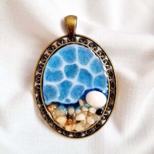 Handcrafted Resin Sea World Necklace – Bronze Toned Ocean Design