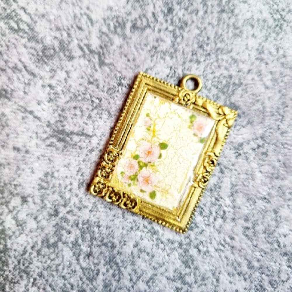 Handcrafted Resin Flower Necklace – Shokofeh Spring Bloom Design