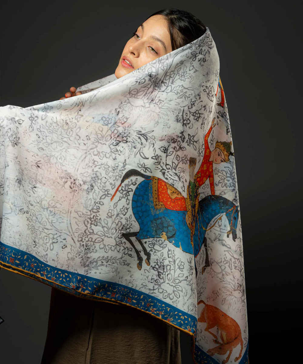 Persian Scarf for Women – Luxe and Vibrant Motif Bahram o Azadeh