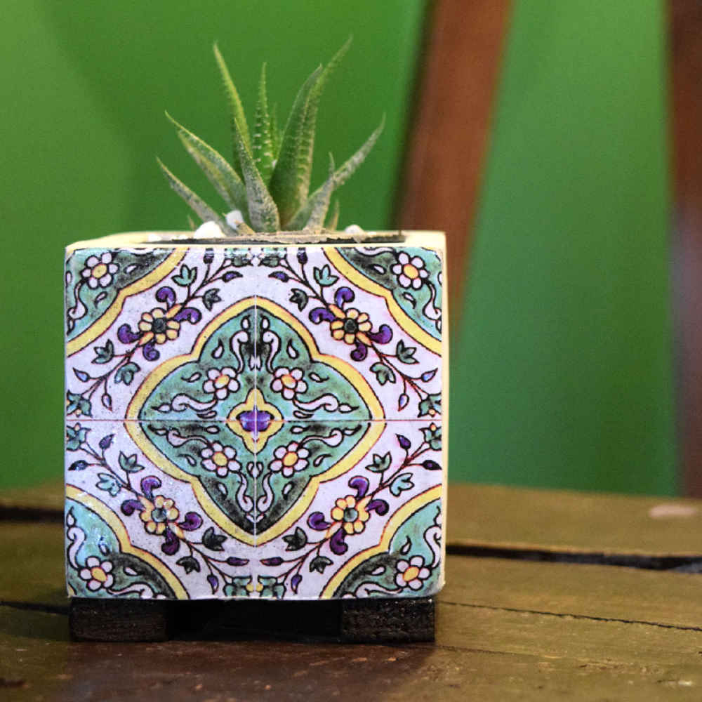 Decorative Persian Square Concrete Vase, Featuring the Kaashi Model with an Intricate Floral Design