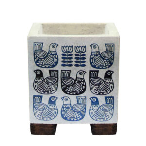 Decorative Persian Square Concrete Vase, Featuring the Pigeon Model with an Artistic Bird Design