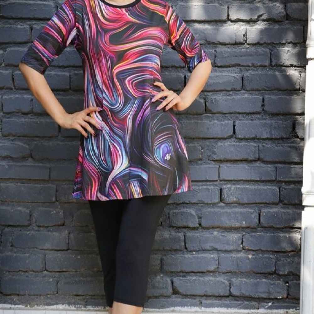 2 Piece Women’s Short Sleeve Swimsuit Model Lara