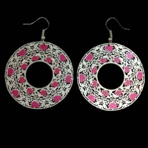 Dangle Metal Earrings with Traditional Style Mehr
