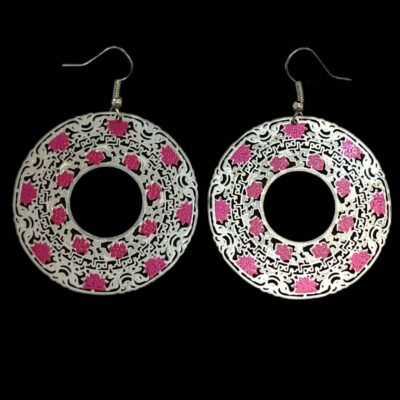 Dangle Metal Earrings with Traditional Style Mehr