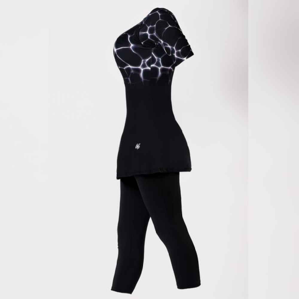 Women’s Short Sleeve Modest Swimsuit Model Rima