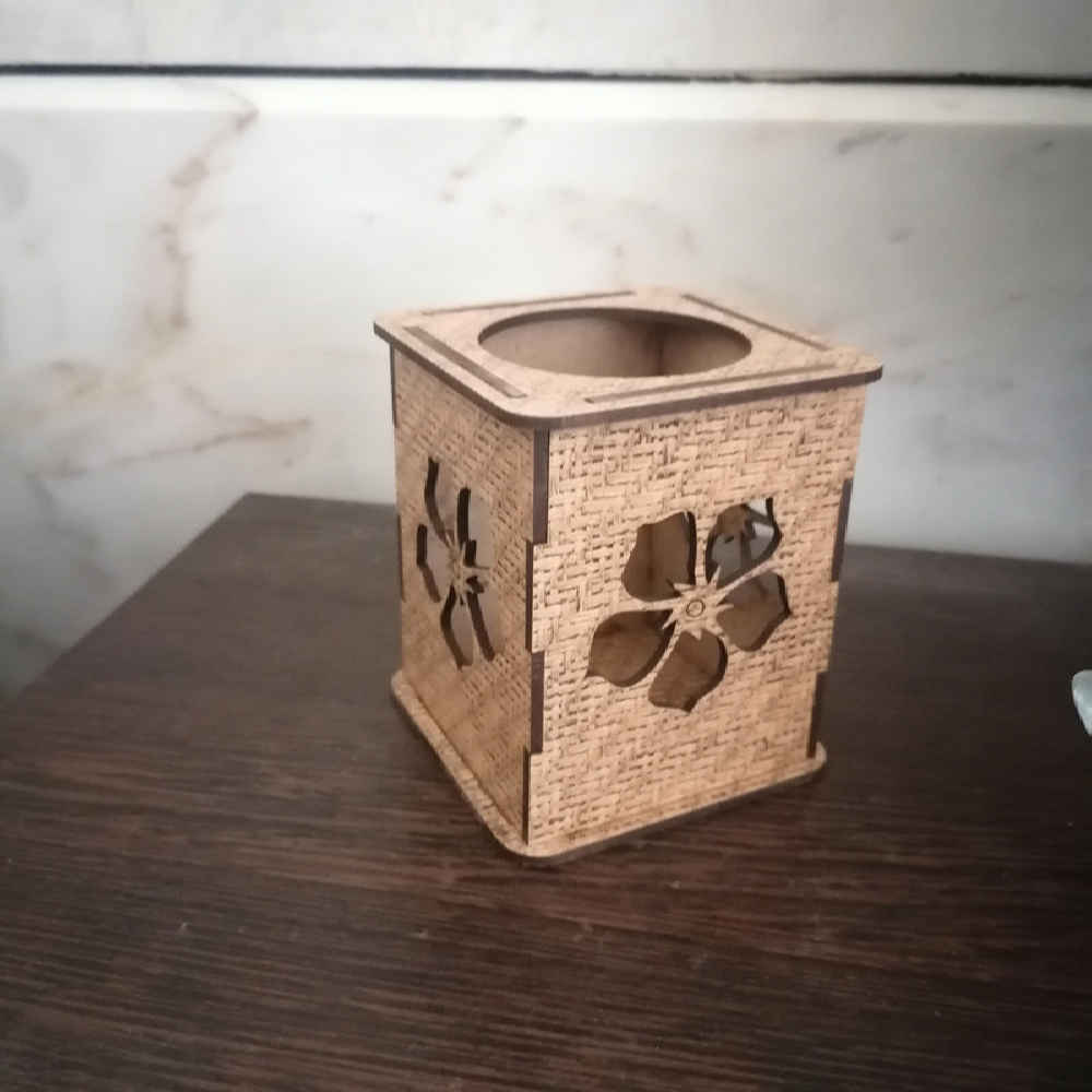 Salawat Calligraphy Design – Islamic Wooden Pen Holder for Workspace