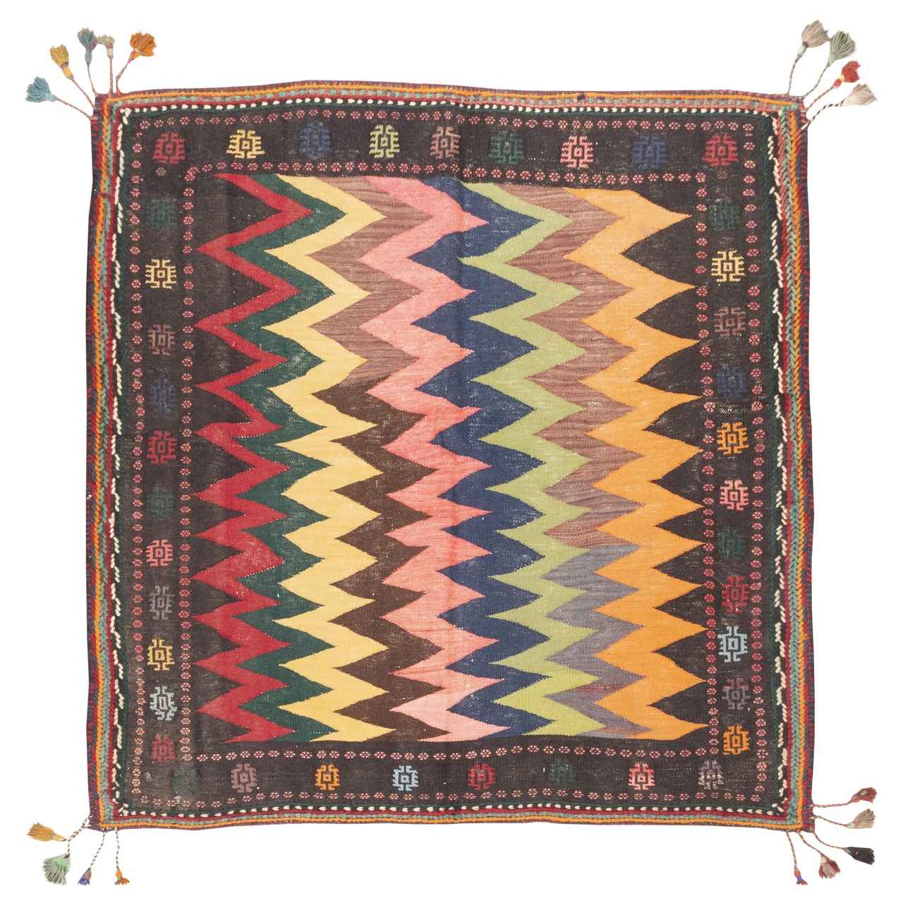 Vintage Handwoven Sirjan Kilim Rug – Traditional Persian Wool Craft