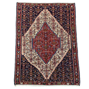 Ahoo Traditional Geometric Kilim Rug – Handwoven Sanandaj Wool Blend