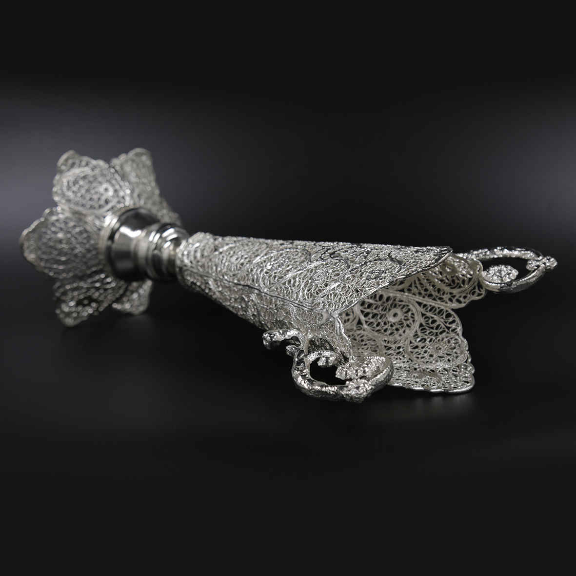 Decorative Persian Filigree Silver-Coated Trumpet Vase, Featuring the Mahsa Design for a Timeless Decorative Appeal