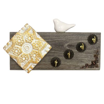 Handcrafted Wooden Wall Key Holder with Traditional Design for Entryway