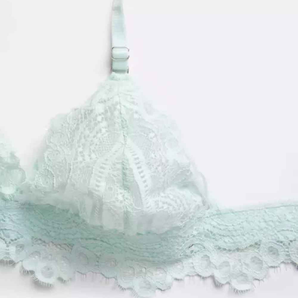 Lingerie Set Lace Bra & Thong With Dentelle Embroidery for Women