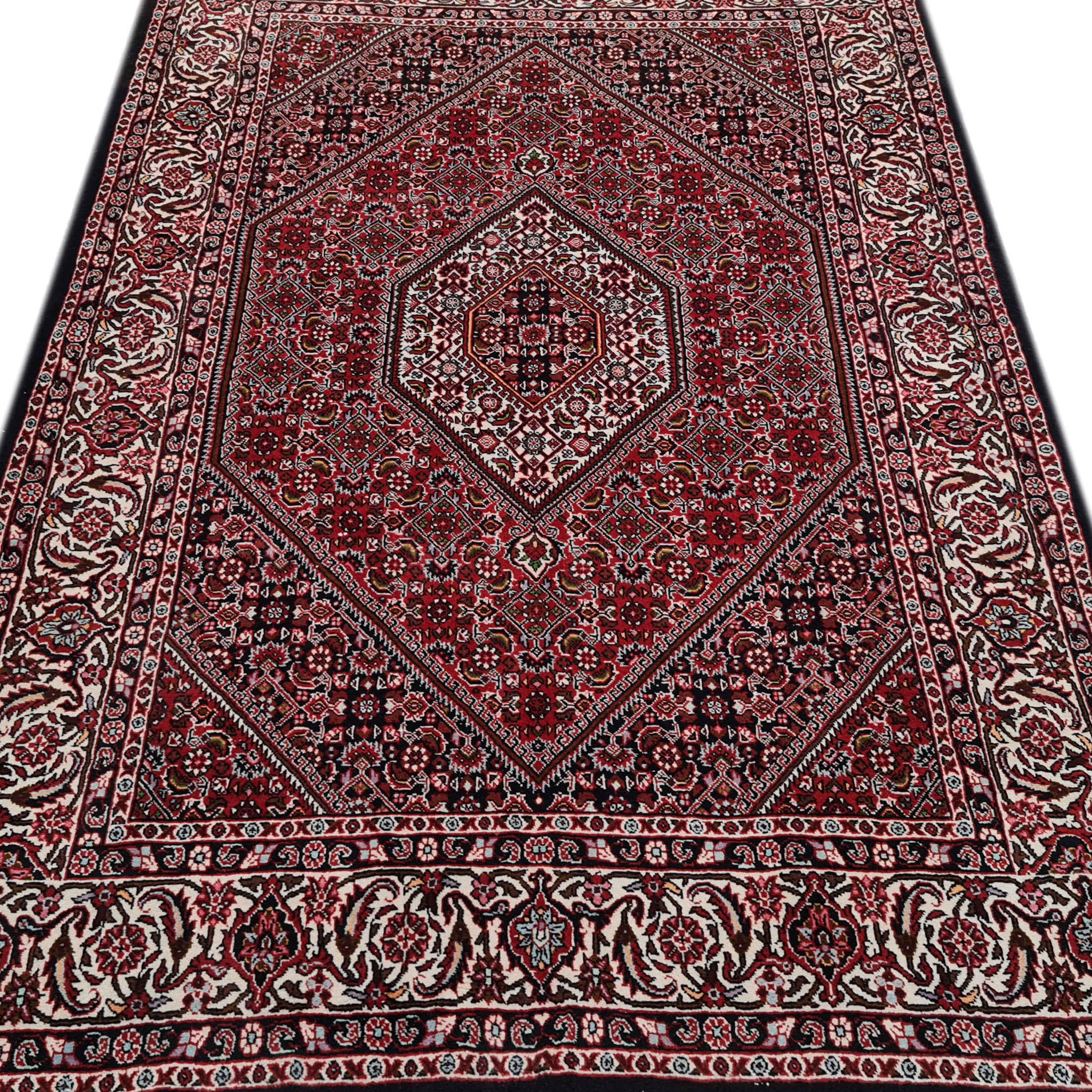 Hand-Knotted Persian Zanjan Masterpiece (Intricate Geometric Medallion) – Red Wool