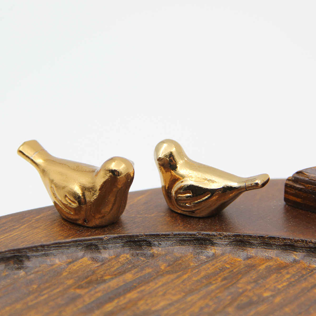 Minimalist Oval Wooden Serving Tray with Handle – Bird Design Asa