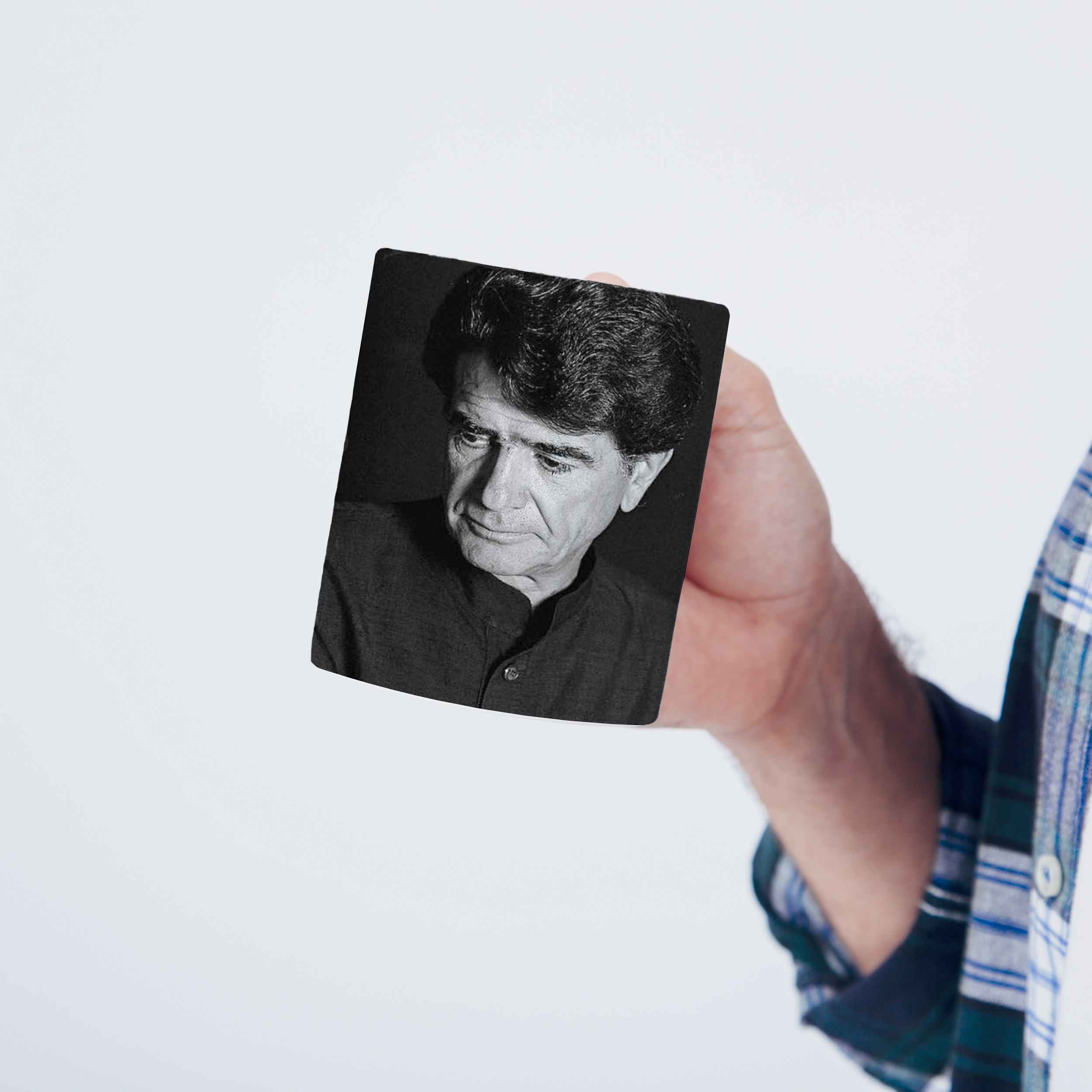 Heat Sensitive Persian Mug – Mohammad-Reza Shajarian Design