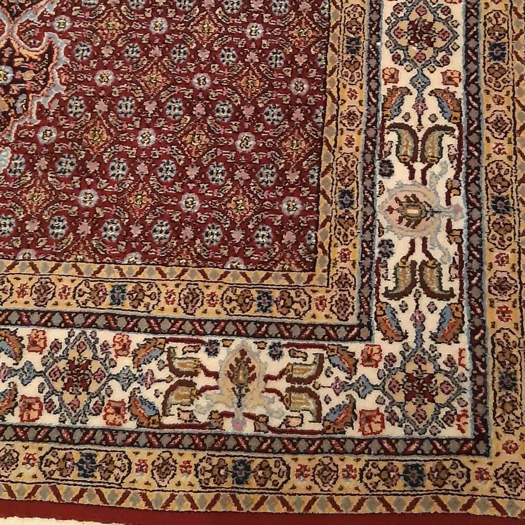 Hand-Knotted Persian Birjand Riz Mahi Rug (Mahi Medallion) – Red Silk & Wool