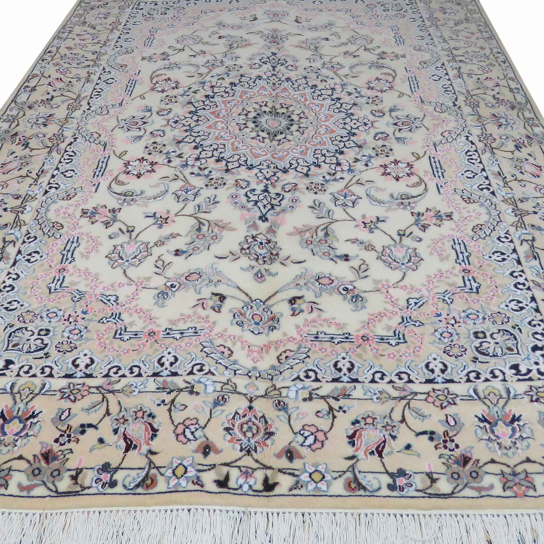 Hand-Knotted Persian Naein Rug (Lachak Toranj Floral Medallion) – Cream Silk & Wool